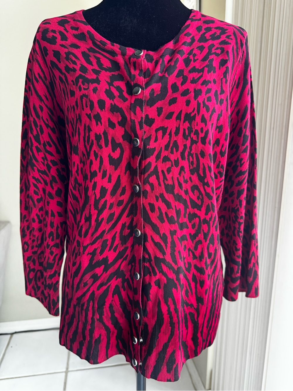 NWT White House Black Market Leopard Print Cardigan Sweater XL Pin Black 3/4 Sle